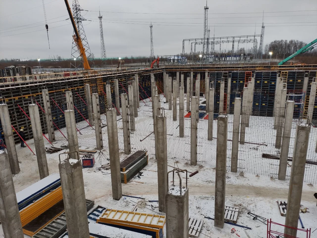 Formwork engineering for a hydraulic structure