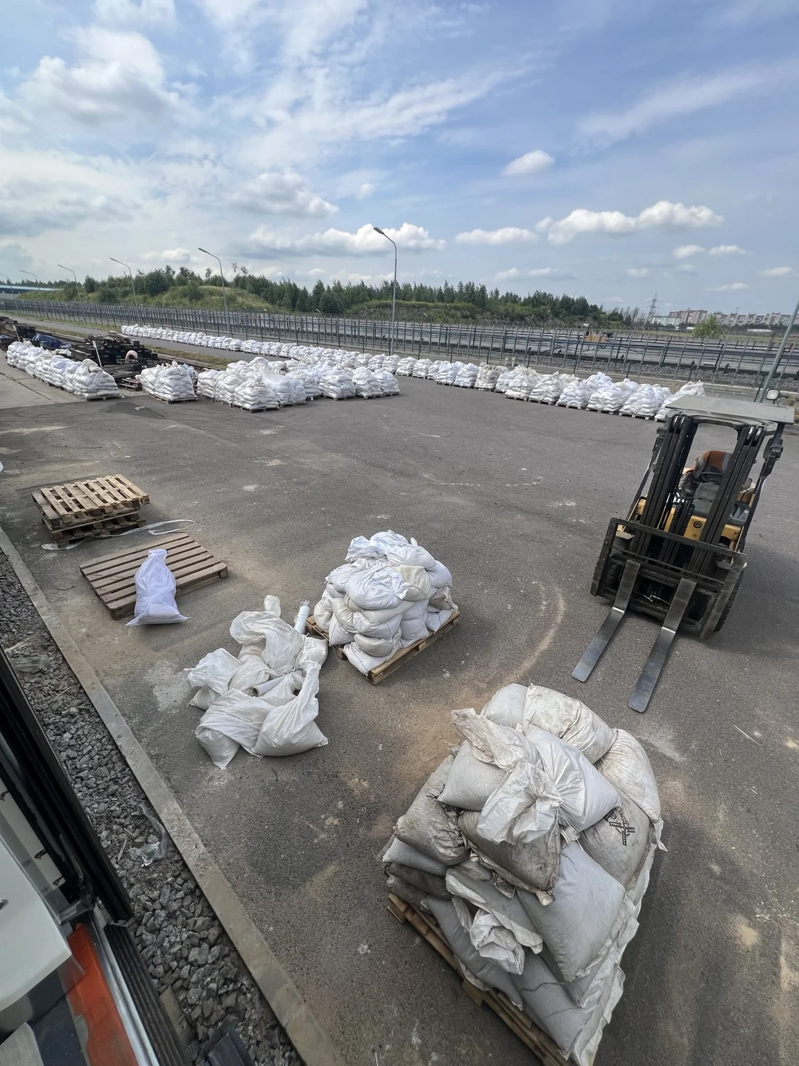 120+ tonnes of ballast for metro train testing
